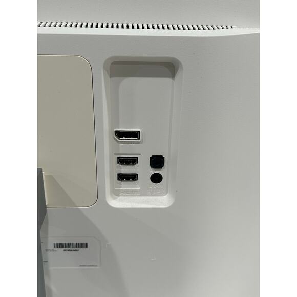 32 Inch Class 4K UHD Monitor with Radeon FreeSync™ Technology - Picture 6 of 10